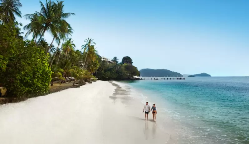 Cape Panwa Hotel-Couple walking along the beach