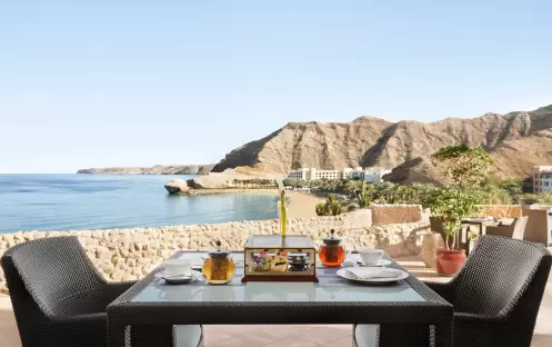 AL HUSN LOBBY LOUNGE 2 AL HUSN LOBBY LOUNGE 2