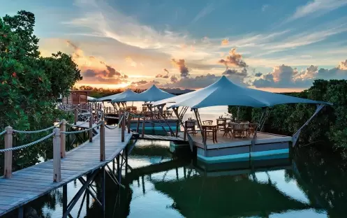 CONSTANCE PRINCE MAURICE - LAGUNA BAR 2 CONSTANCE PRINCE MAURICE - LAGUNA BAR 2