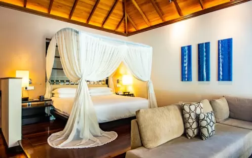 deluxe-beachfront-bed deluxe-beachfront-bed