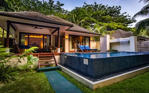 deluxe-beachfront-exterior deluxe-beachfront-exterior