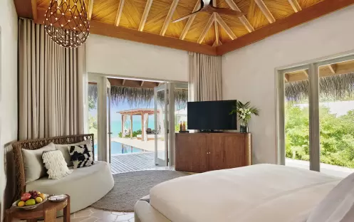 Fairmont Maldives Sirru Fen Fushi-TWO BEDROOM BEACH SUNSET VILLA BEDROOM_15641 Fairmont Maldives Sirru Fen Fushi-TWO BEDROOM BEACH SUNSET VILLA BEDROOM_15641