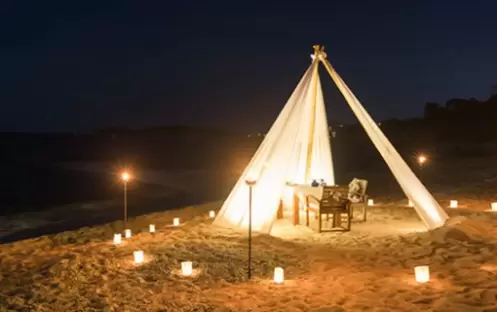 Private Beach and In-villa Dining Private Beach and In-villa Dining