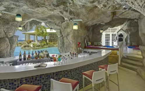 The Cave Bar_14 The Cave Bar_14
