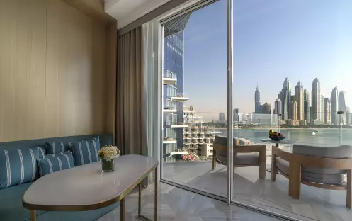 FIVE Palm Jumeirah Dubai-Luxe Sea View living room_12597 FIVE Palm Jumeirah Dubai-Luxe Sea View living room_12597