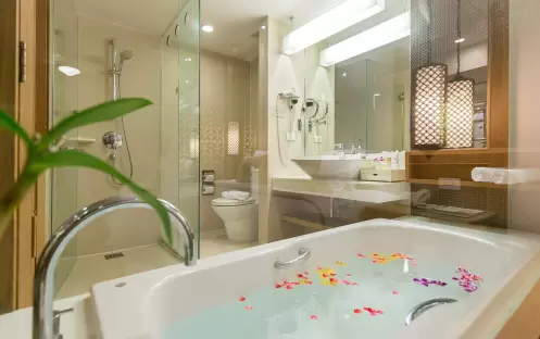 Katathani Phuket Beach Resort-Thani Wing Junior Suite Oceanfront 3_6737