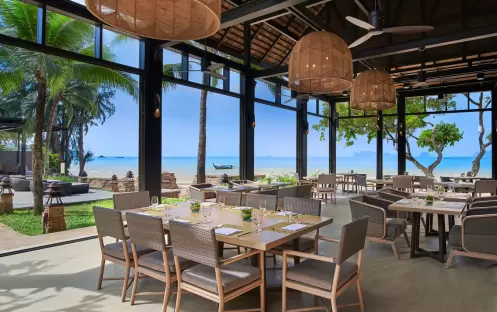 MARCOS TABLE ARRANGMENT MARCOS TABLE ARRANGMENT