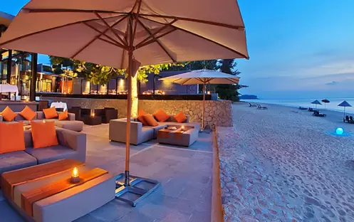 THE EDGE NIGHT VIEW THE EDGE NIGHT VIEW