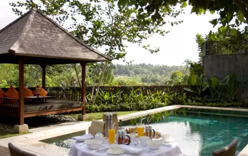 IN VILLA DINING BY THE POOL IN VILLA DINING BY THE POOL