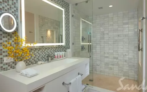 Royal English Club Level Junior Villa Suite with Outdoor Tranquillity Soaking Tub - VJS (3) Royal English Club Level Junior Villa Suite with Outdoor Tranquillity Soaking Tub - VJS (3)