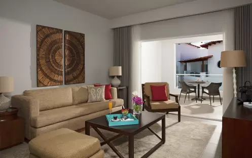 PREFERRED CLUB SUITE TROPICAL VIEW LIVING ROOM PREFERRED CLUB SUITE TROPICAL VIEW LIVING ROOM