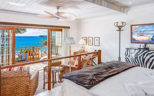 BEACHFRONT SUITE 3 BEACHFRONT SUITE 3