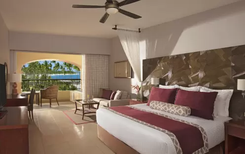 Secrets Royal Beach-Preferred-Club-Junior-Suite-Partial-Ocean-View-King_8003 Secrets Royal Beach-Preferred-Club-Junior-Suite-Partial-Ocean-View-King_8003