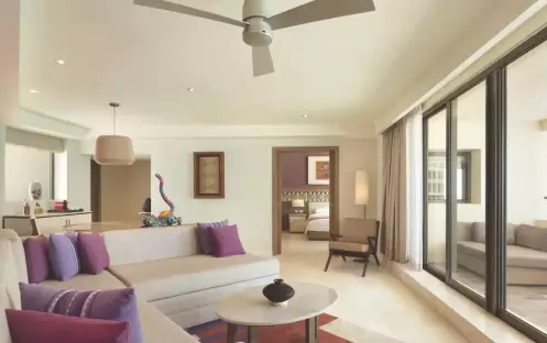 HYATT-ZIVA-CANCUN-CLUB-OCEAN-FRONT-CORNER-SUITE-_1_ HYATT-ZIVA-CANCUN-CLUB-OCEAN-FRONT-CORNER-SUITE-_1_