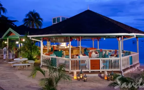 SANDALS NEGRIL - CUCINNO (1) SANDALS NEGRIL - CUCINNO (1)