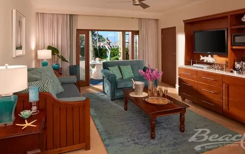 Tropical Beachfront One Bedroom Walkout Grand Concierge Family Suite - W1BG  (4) Tropical Beachfront One Bedroom Walkout Grand Concierge Family Suite - W1BG  (4)