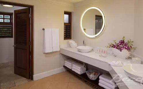 Tropical Beachfront Walkout Oversized Concierge Family Suite - WBS (3) Tropical Beachfront Walkout Oversized Concierge Family Suite - WBS (3)