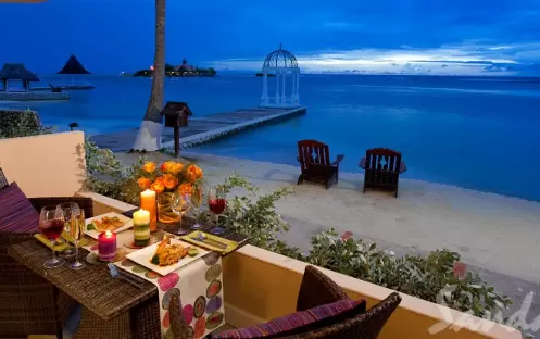 SANDALS ROYAL CARIBBEAN - RS (2) SANDALS ROYAL CARIBBEAN - RS (2)