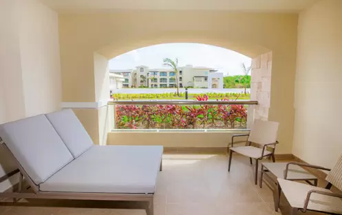 THE GRAND AT MOON PALACE - FAMILY DELUXE GARDEN VIEW PATIO THE GRAND AT MOON PALACE - FAMILY DELUXE GARDEN VIEW PATIO