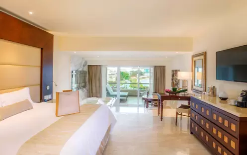 THE GRAND AT MOON PALACE - GRAND FAMILY DELUXE BEDROOM DOUBLE BED THE GRAND AT MOON PALACE - GRAND FAMILY DELUXE BEDROOM DOUBLE BED