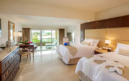 THE GRAND AT MOON PALACE - GRAND FAMILY DELUXE BEDROOM THE GRAND AT MOON PALACE - GRAND FAMILY DELUXE BEDROOM