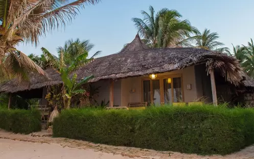 Sailing Club Resort Mui Ne-Deluxe Beach Front Bungalow 1_7926 Sailing Club Resort Mui Ne-Deluxe Beach Front Bungalow 1_7926
