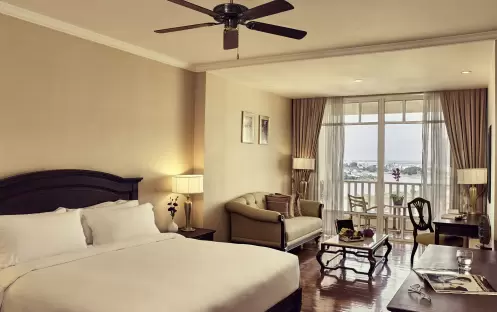 LUXURY ROOM LUXURY ROOM