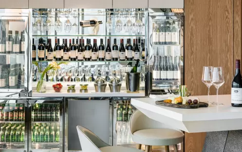 CLUB LOUNG WINE BAR CLUB LOUNG WINE BAR