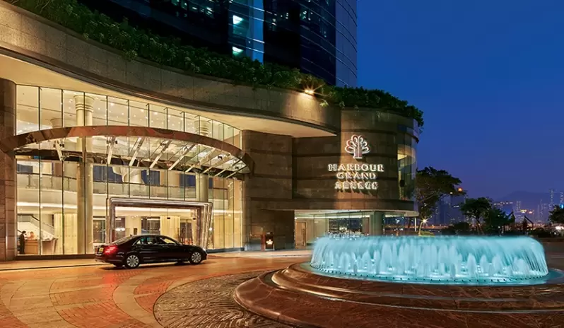HOTEL MAIN ENTRANCE