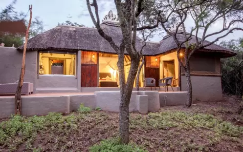 AMKHALA SAFARI LODGE - SUITE BACKYARD AMKHALA SAFARI LODGE - SUITE BACKYARD