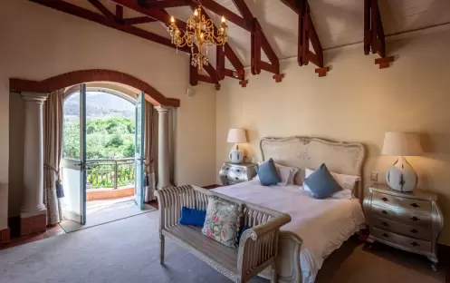 FRANSCHHOEK HOTEL - VILLA SUITE BEDROOM FRANSCHHOEK HOTEL - VILLA SUITE BEDROOM