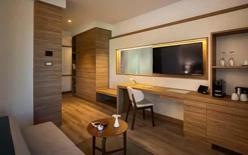 VALAMAR COLLECTION - V LEVEL SWIM UP SUPERIOR SEAVIEW FAMILY SUITE LIVING AREA VALAMAR COLLECTION - V LEVEL SWIM UP SUPERIOR SEAVIEW FAMILY SUITE LIVING AREA