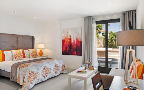 CHARMING SUITE CHARMING SUITE