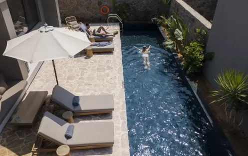 TROPICAL OPEN PLAN SUITE SHARED POOL TROPICAL OPEN PLAN SUITE SHARED POOL