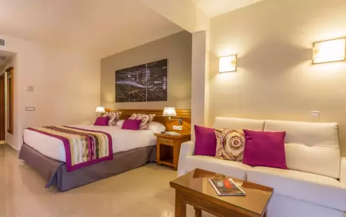 GRAND PALLADIUM - SUPERIOR ROOM INTERIOR GRAND PALLADIUM - SUPERIOR ROOM INTERIOR