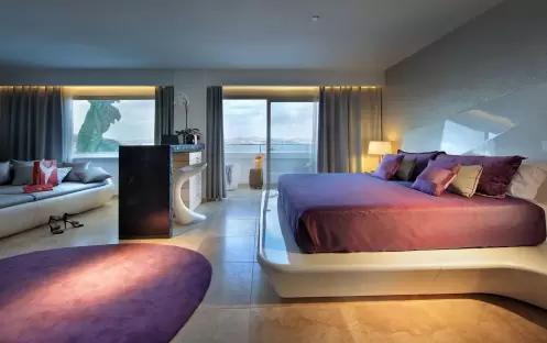 USHUAIA - ANYTHING CAN HAPPEN STAGE VIEW BED USHUAIA - ANYTHING CAN HAPPEN STAGE VIEW BED