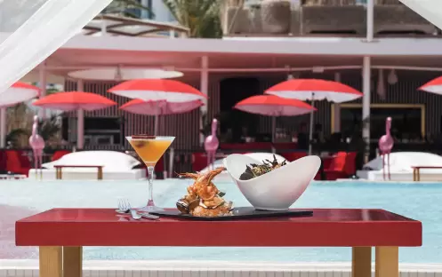 USHUAIA - THE OYSTER AND CAVIAR BAR POOL USHUAIA - THE OYSTER AND CAVIAR BAR POOL
