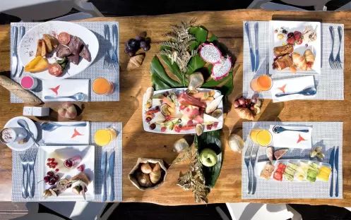 USHUAIA - THE UNEXPECTED BREAKFAST USHUAIA - THE UNEXPECTED BREAKFAST
