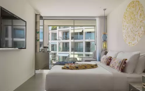 FABULOUS ROOM FABULOUS ROOM