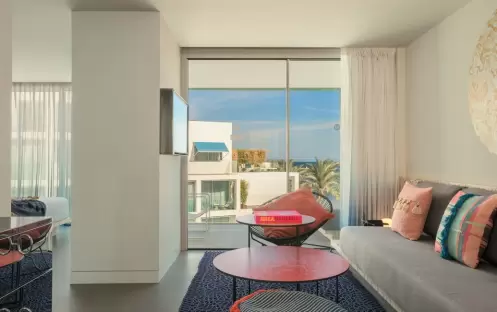 W IBIZA - FANTASTIC SUITE BALCONY W IBIZA - FANTASTIC SUITE BALCONY