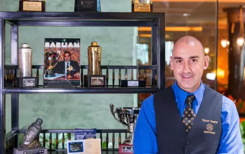 HOTEL JARDINES TIFFANY BAR 1