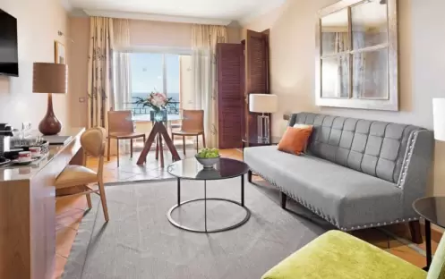 SEA VIEW SUITE LIVING ROOM