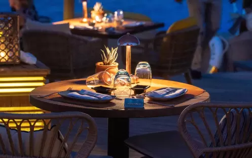CARESSE HOTEL - BUDDHA BAR TABLE CARESSE HOTEL - BUDDHA BAR TABLE