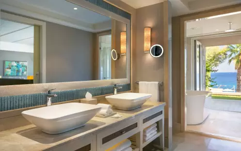 CARESSE HOTEL - DELUXE MARINE SUITE DRESSING ROOM CARESSE HOTEL - DELUXE MARINE SUITE DRESSING ROOM