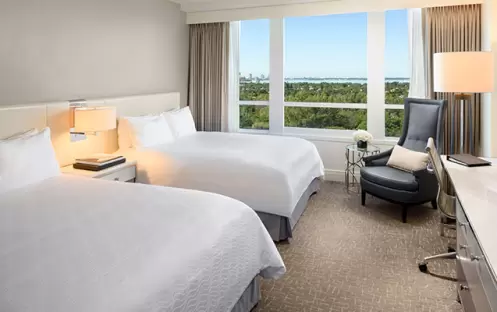 Fontainbleau - Bay View Guest Room Queen Fontainbleau - Bay View Guest Room Queen