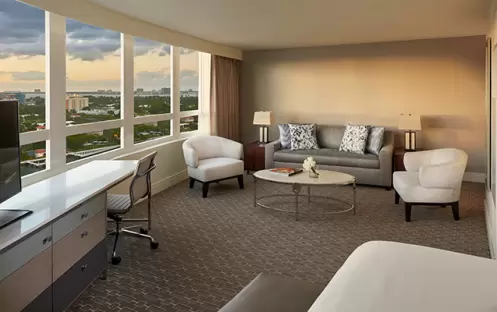 Fontainbleau - Bay View Junior Suite Living area Fontainbleau - Bay View Junior Suite Living area