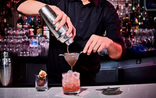 Fontainbleau - Bleaubar Cocktail Fontainbleau - Bleaubar Cocktail