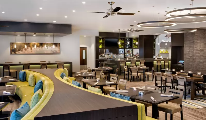 Embassy Suites by Hilton Orlando International Drive - Restaurant Interior Embassy Suites by Hilton Orlando International Drive - Restaurant Interior