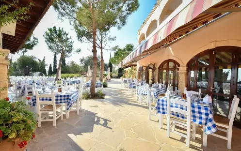 Aphrodite Hills Holiday Residences - Pithari Outdoor Dining Aphrodite Hills Holiday Residences - Pithari Outdoor Dining