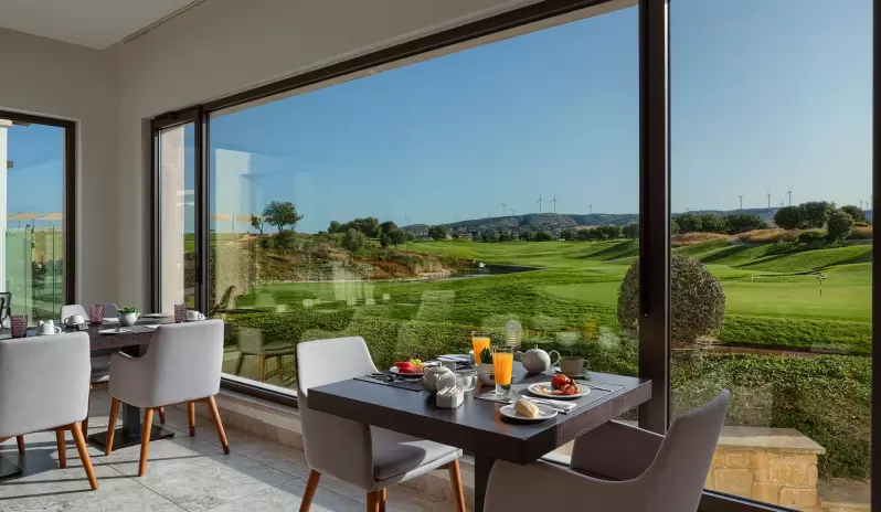 Aphrodite Hills Holiday Residences - dine with golf view Aphrodite Hills Holiday Residences - dine with golf view